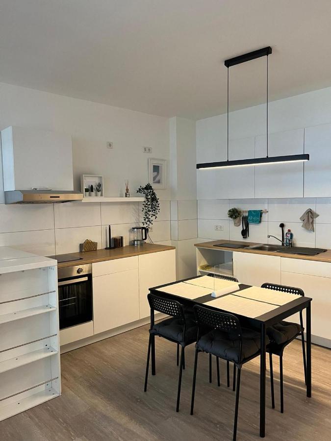 Luxurioeses Apartment Fuer 4 Personen, Neubau, Parkplatz Free Бохум Екстер'єр фото